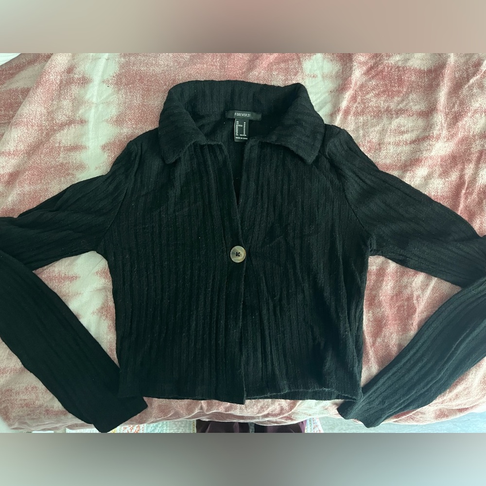 Black crop long sleeve